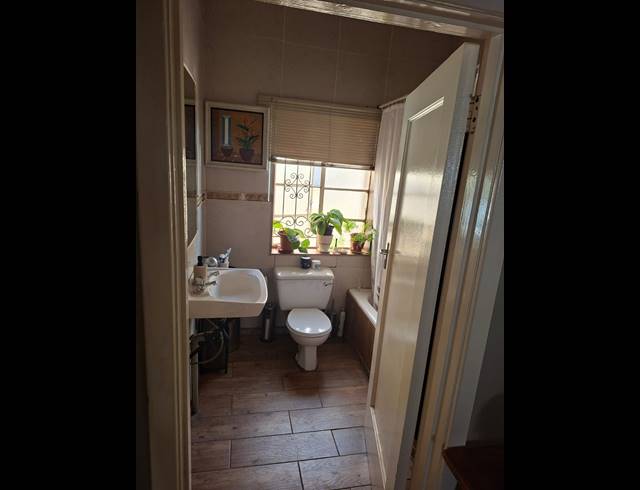 3 BEDROOM HOUSE TO LET IN BRENTHURST